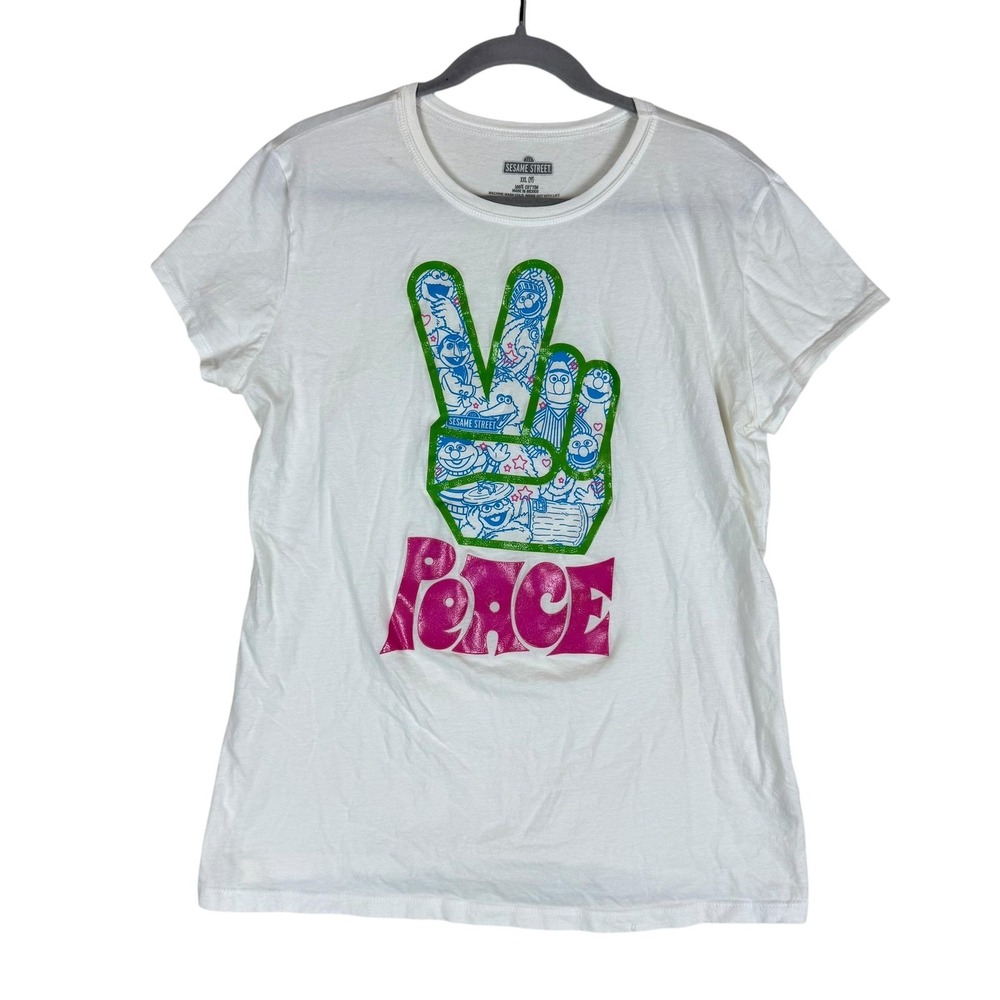 Sesame Street Shirt Juniors XXL 19 White Peace Sign Character Graphic Tee